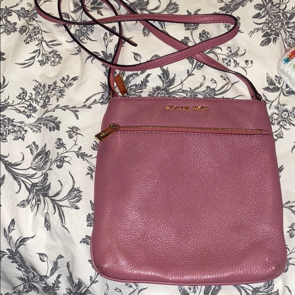 Michael Kors cross body purse